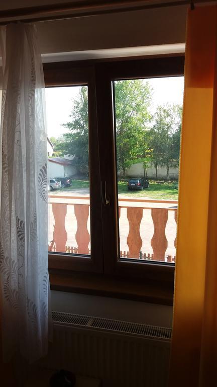 Retro Vrbovec Hotell Exteriör bild