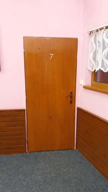 Retro Vrbovec Hotell Exteriör bild